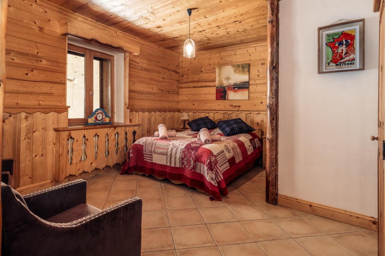 La Maison Des Cerries Hautecour  Dış mekan fotoğraf